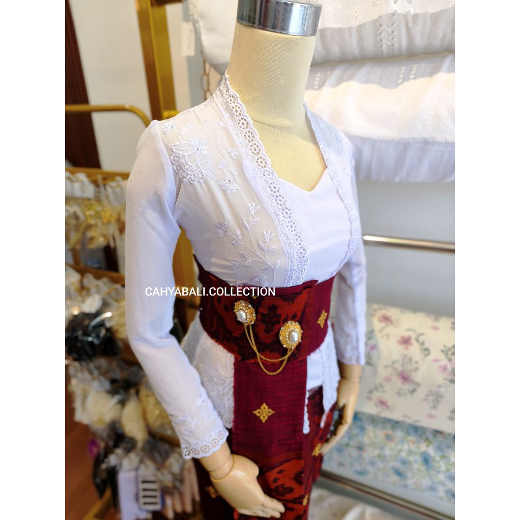 Kebaya Jadi Bordir Reuda | Warna Putih | Lengan Panjang