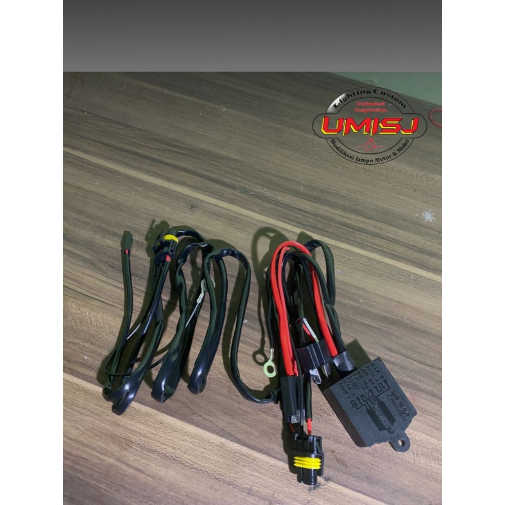 Relay Set Lampu Proyektor Soket h4 Input 12volt 40A Buat Mobil / Lampu Proyektor / Lampu Mobil / Kab