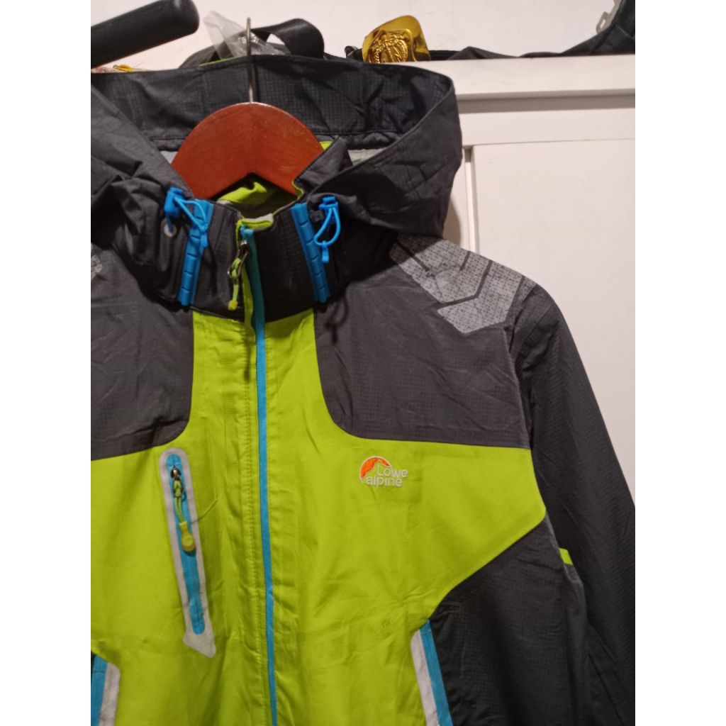 LOWE ALPINE GORPCORE OUTDOOR JAKET