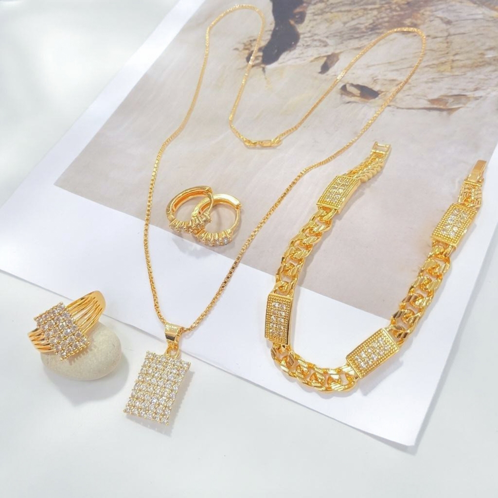 Full Set Perhiasan Dewasa Permata Kotak Mewah