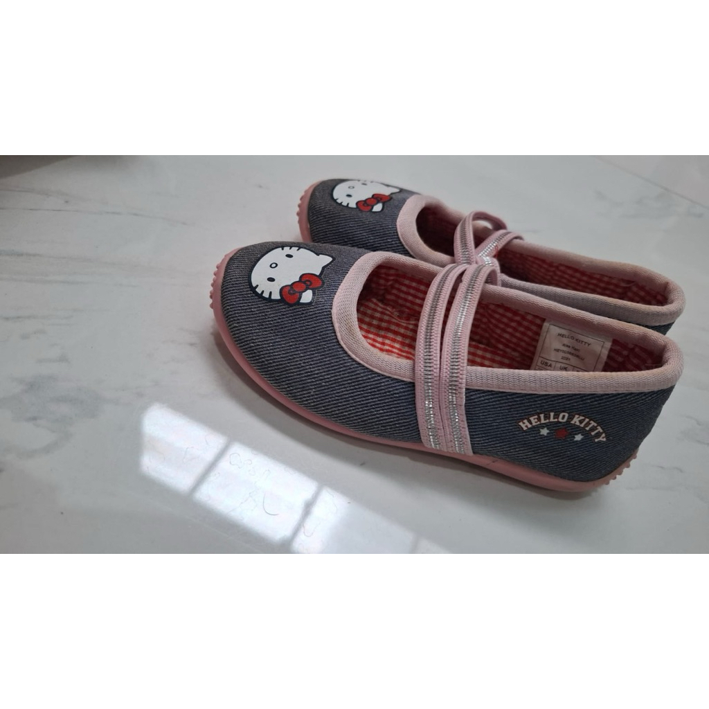 Sepatu Sanrio Hello Kitty Anak