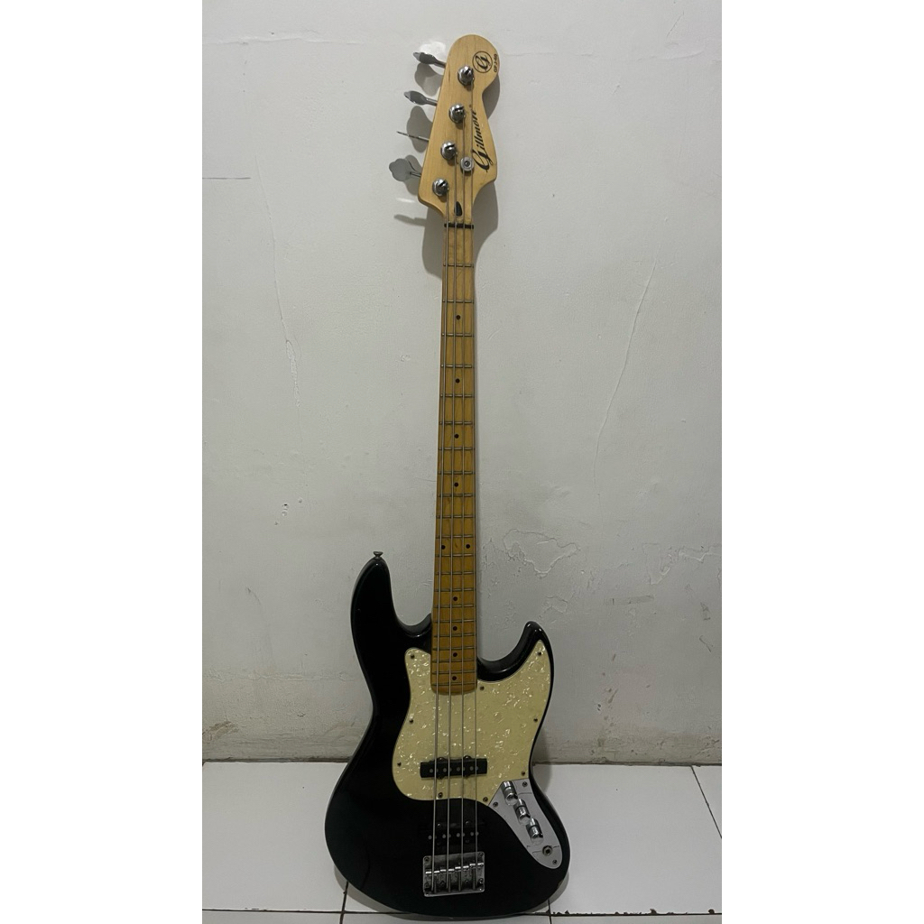 gitar bass listrik