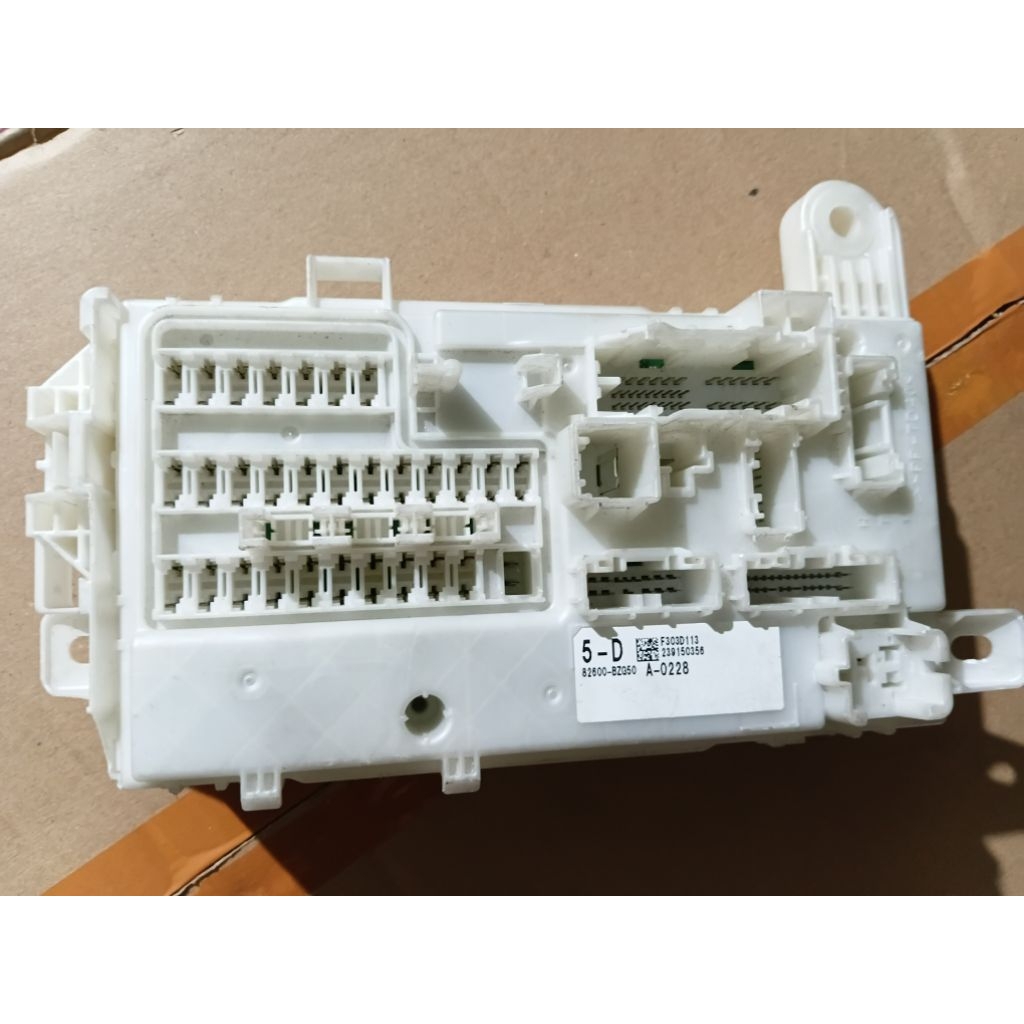 fuse box sekring bok sekring 82600-BZG50 toyota grand all new avanza 2022