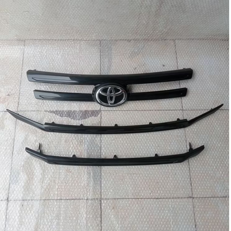 Cover Grill List Grill Toyota Rush Terios 2018-2022 Original