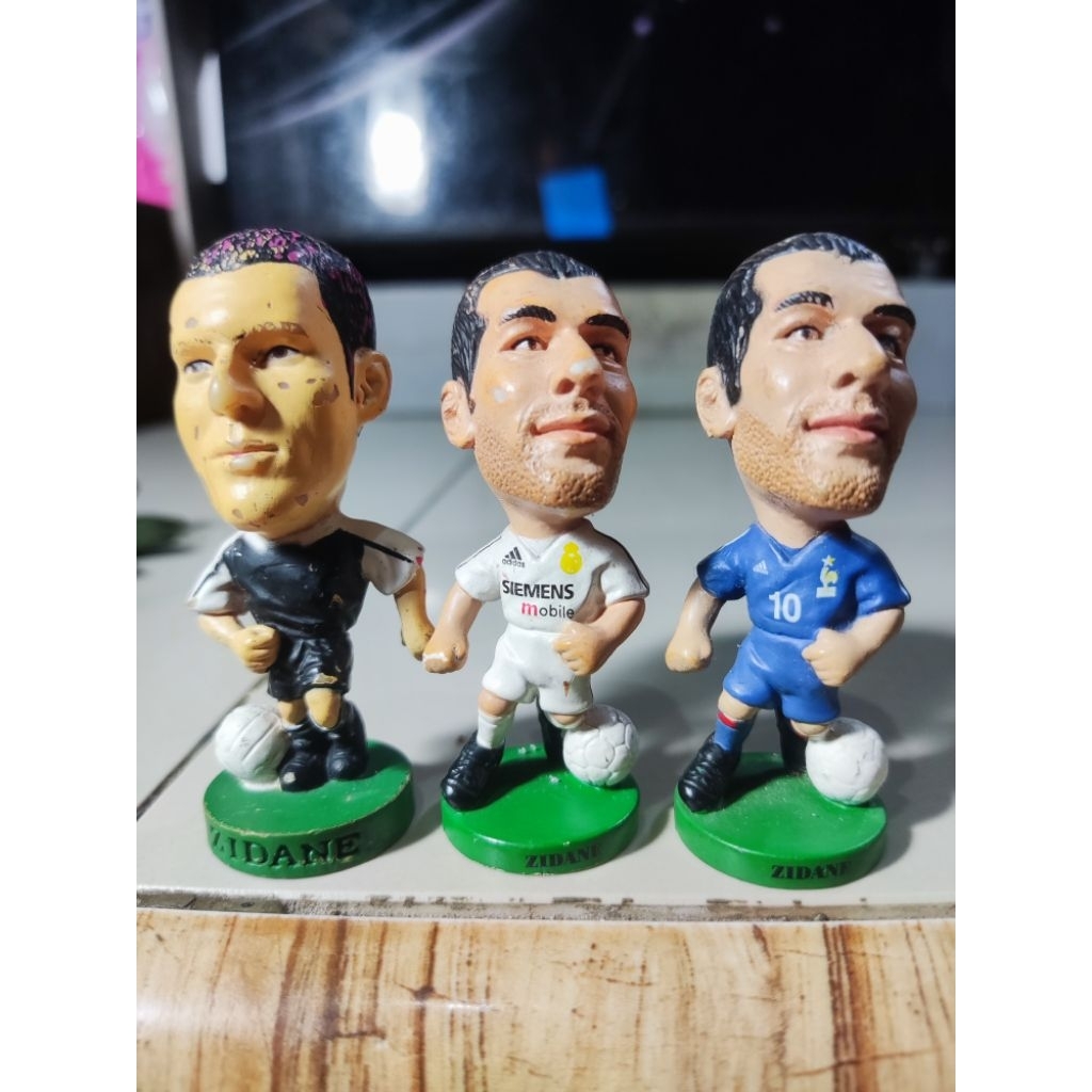 action figure pemain bola mini zinedine zidane