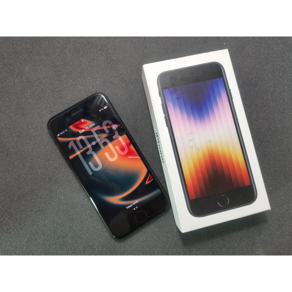 IPHONE SE 3 (2022) - 256GB Resmi