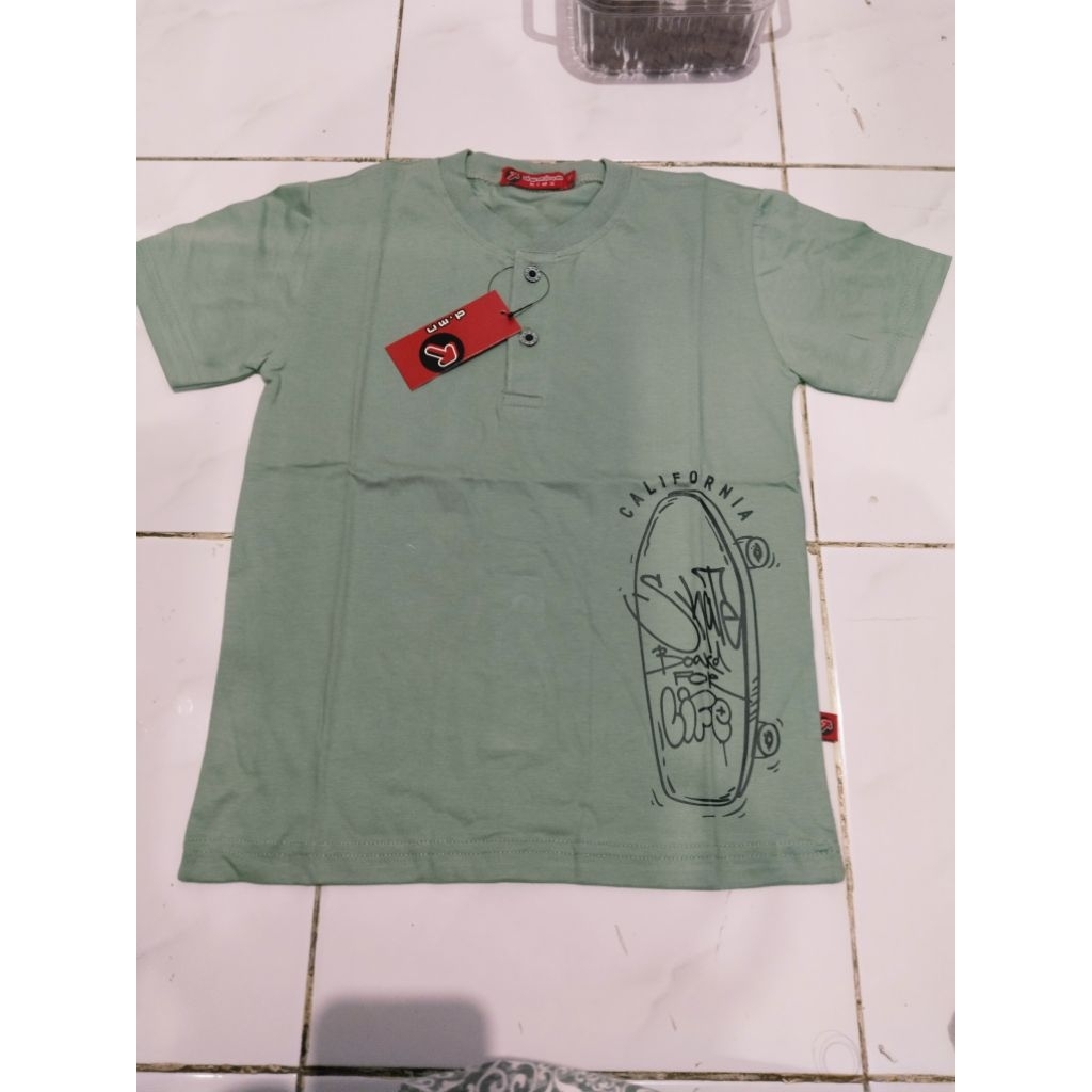 kaos domino kancing anak laki-laki