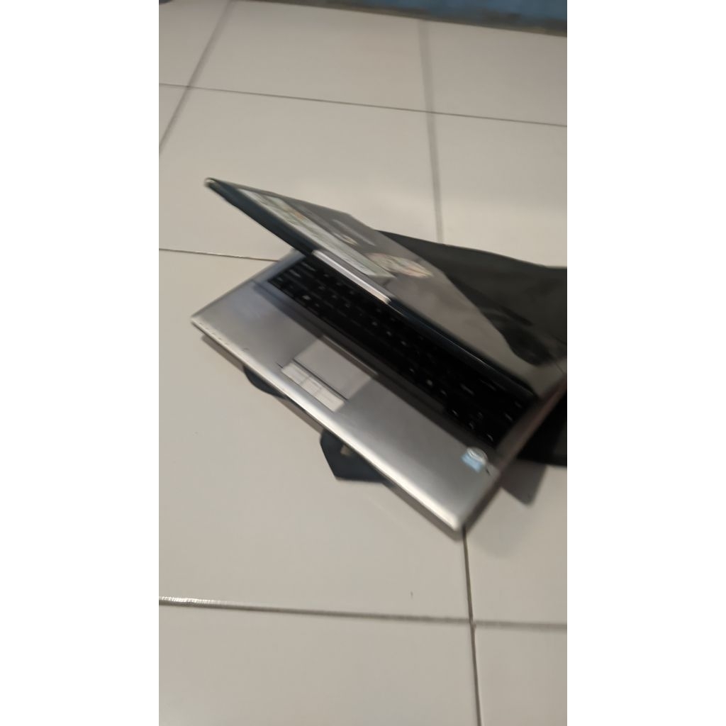 laptop bekas merek zyrex kondisi mati