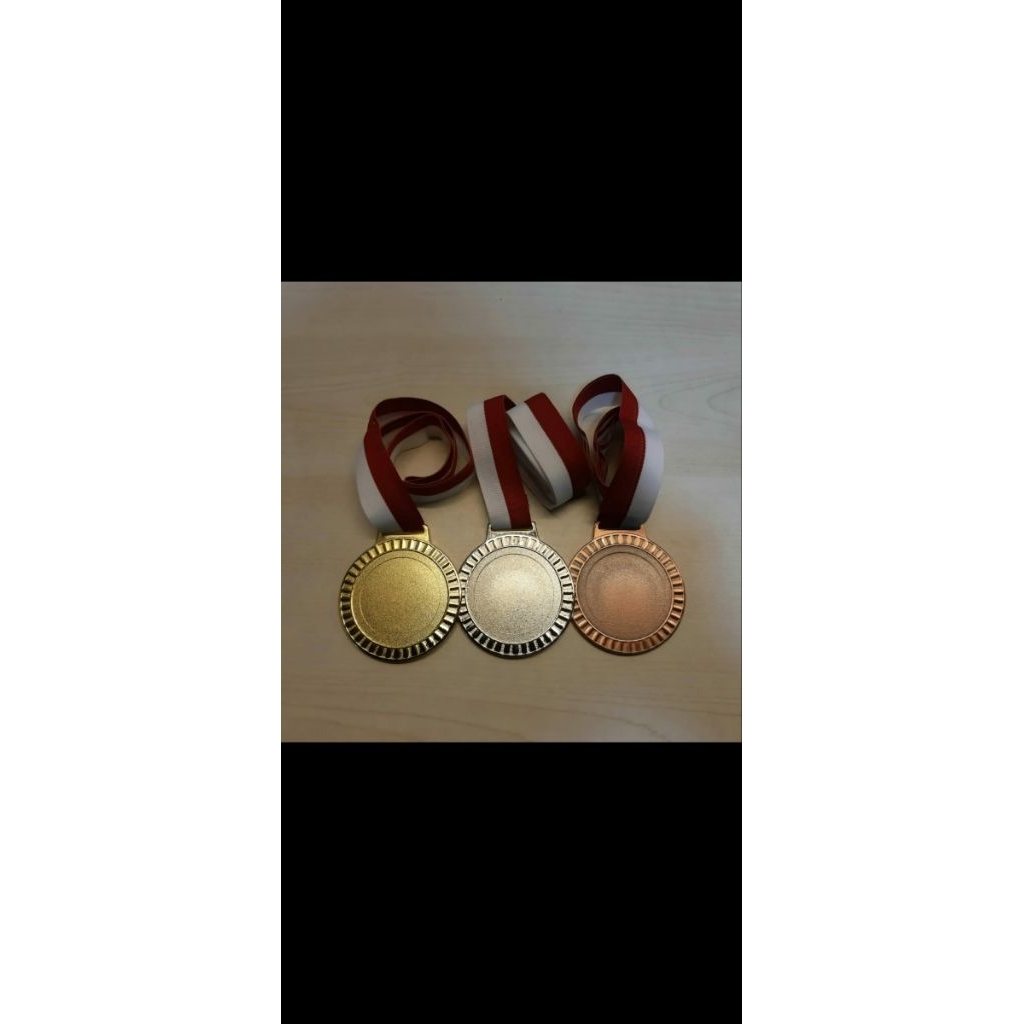 Medali besi /Medali logam mulia Premium