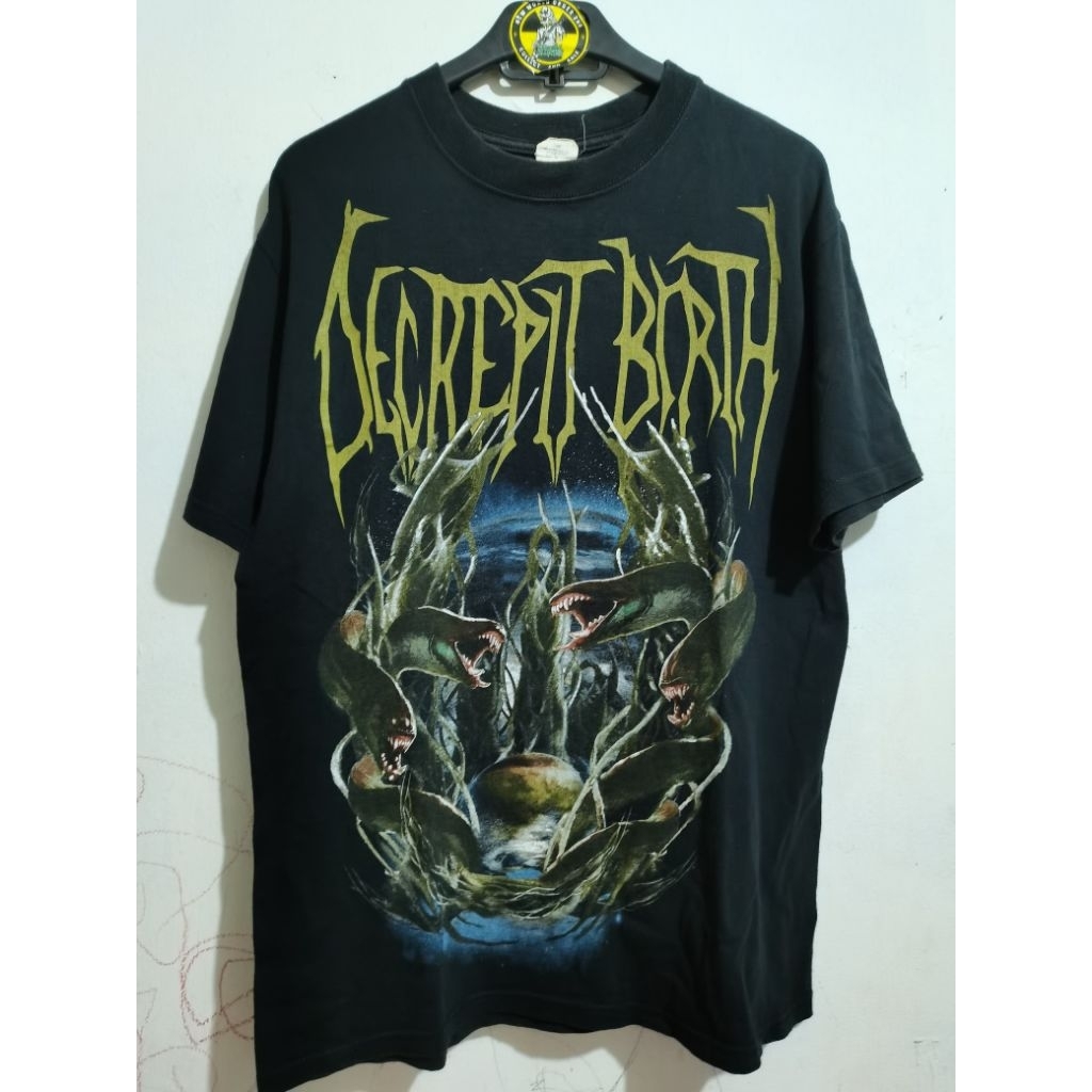 kaos band Decrepit Birth - The Infestation