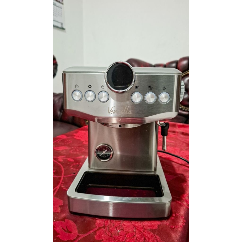 Venuella Alessandro 1 minus