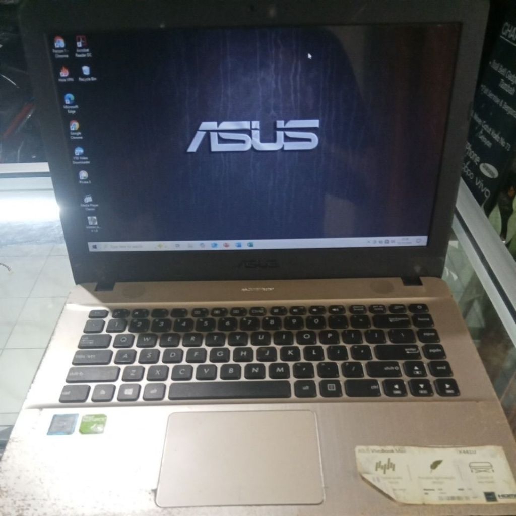 Asus X441U core i3 gen 6