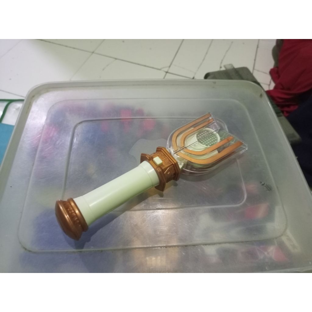 Alat Berubah Ultraman Tiga