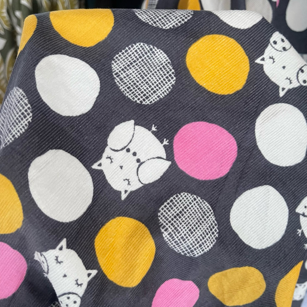 kain baby corduroy motif karakter premium - kain katun baby corduroy - kain corduroy korea premium i