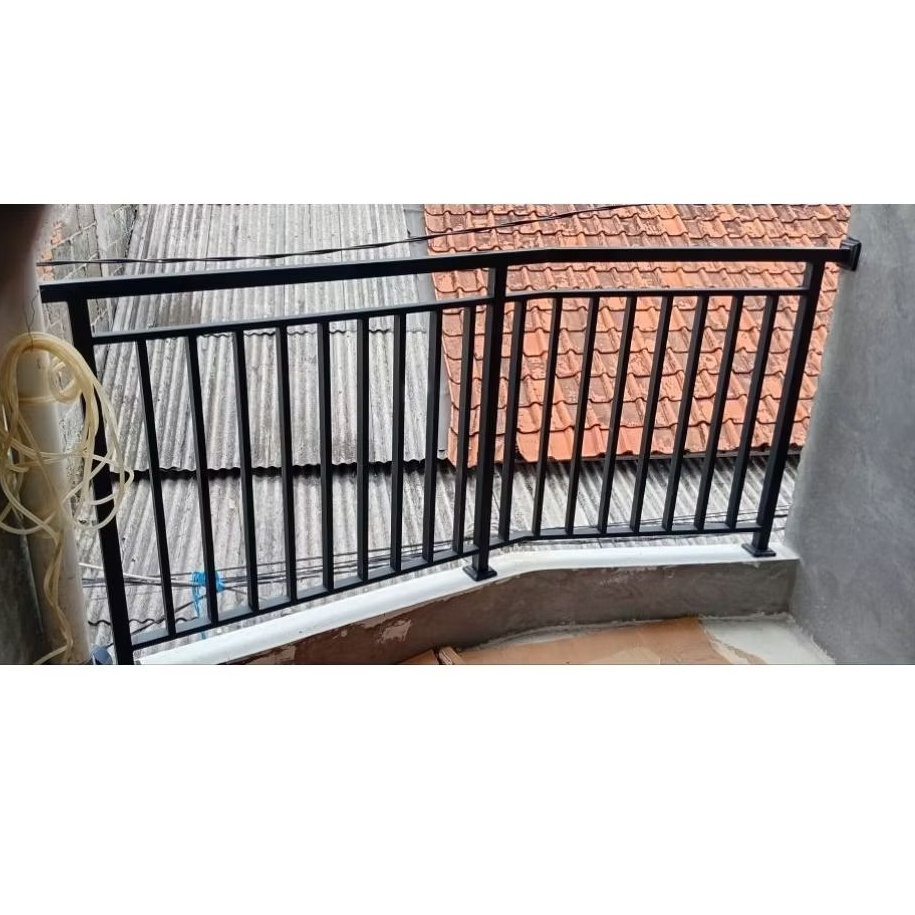 Railing balkon minimalis