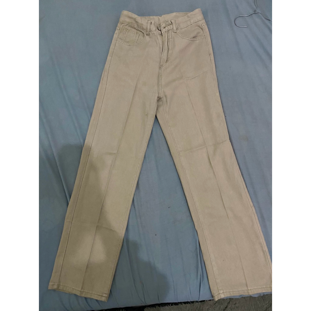 celana jeans wanita warna cream