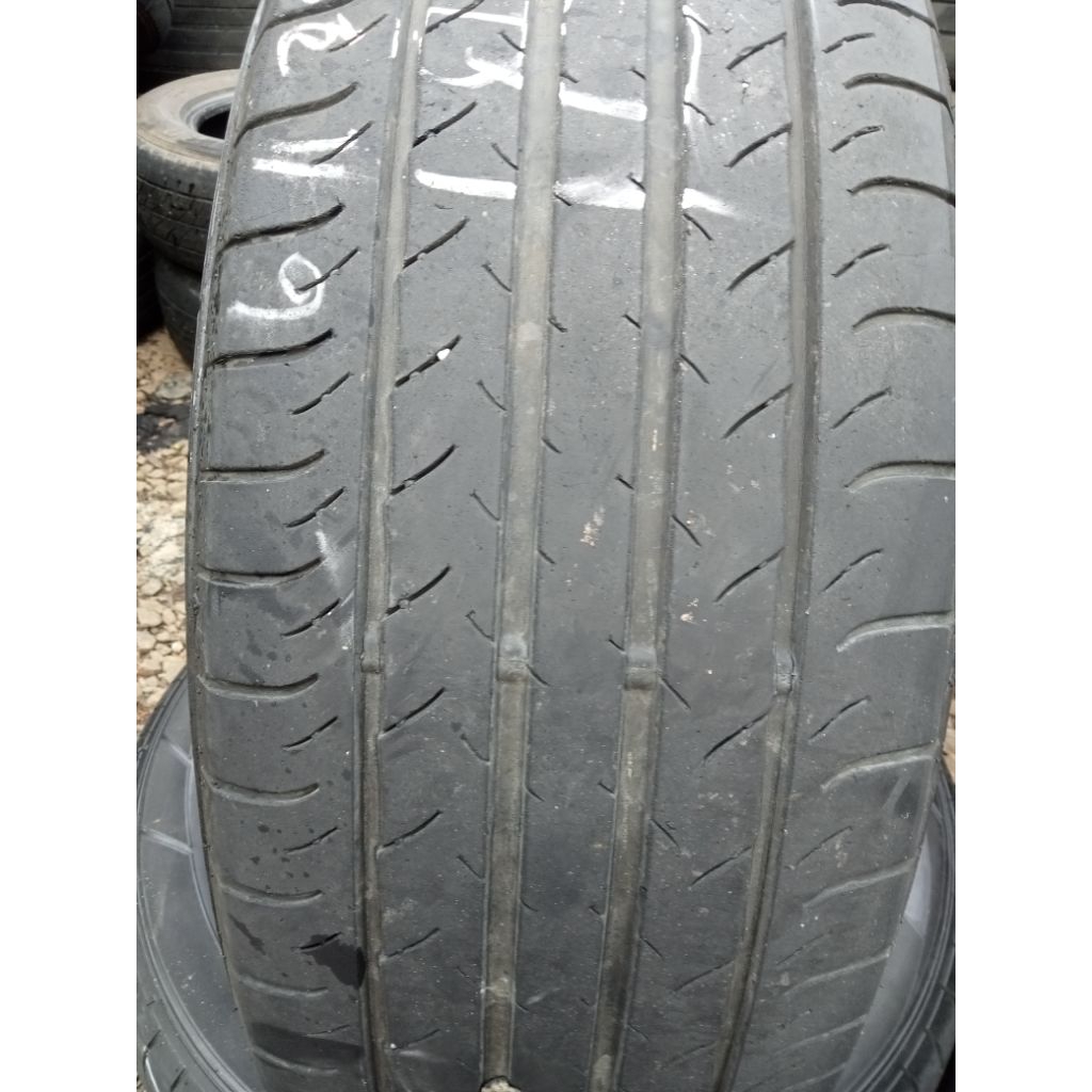 225/60r18 DUNLOP Tubeles 80%