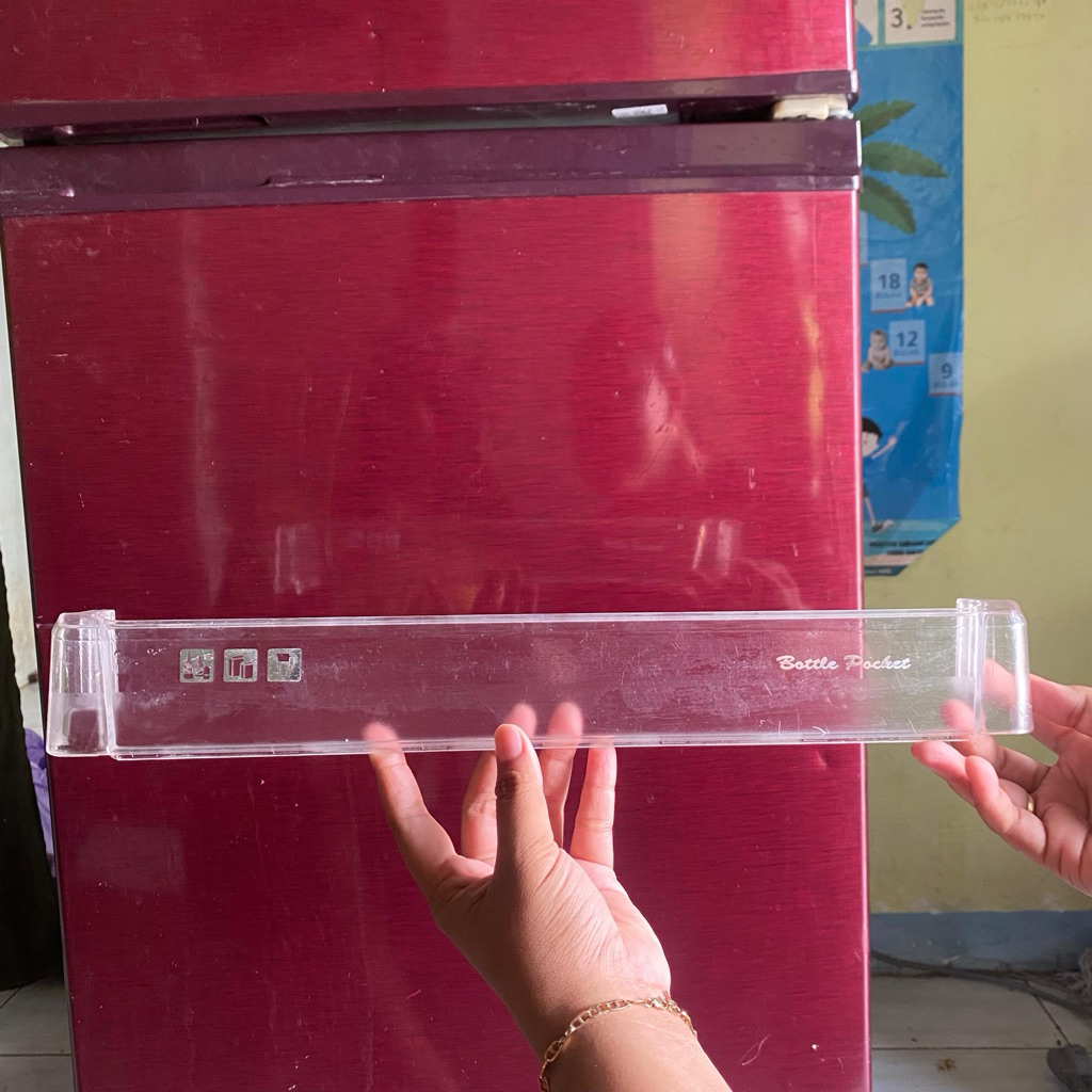 rak kulkas bekas merk polytron