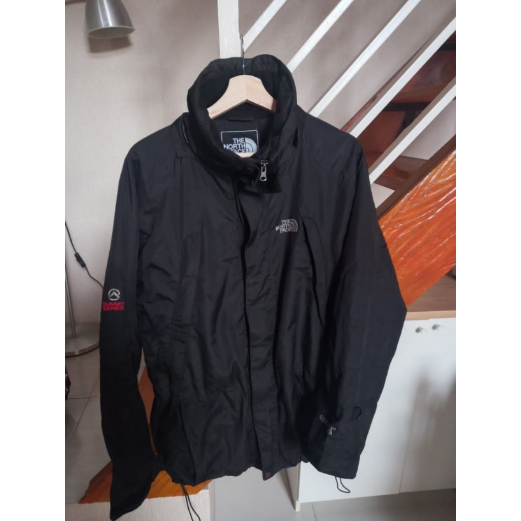 The north face snowboard goretex