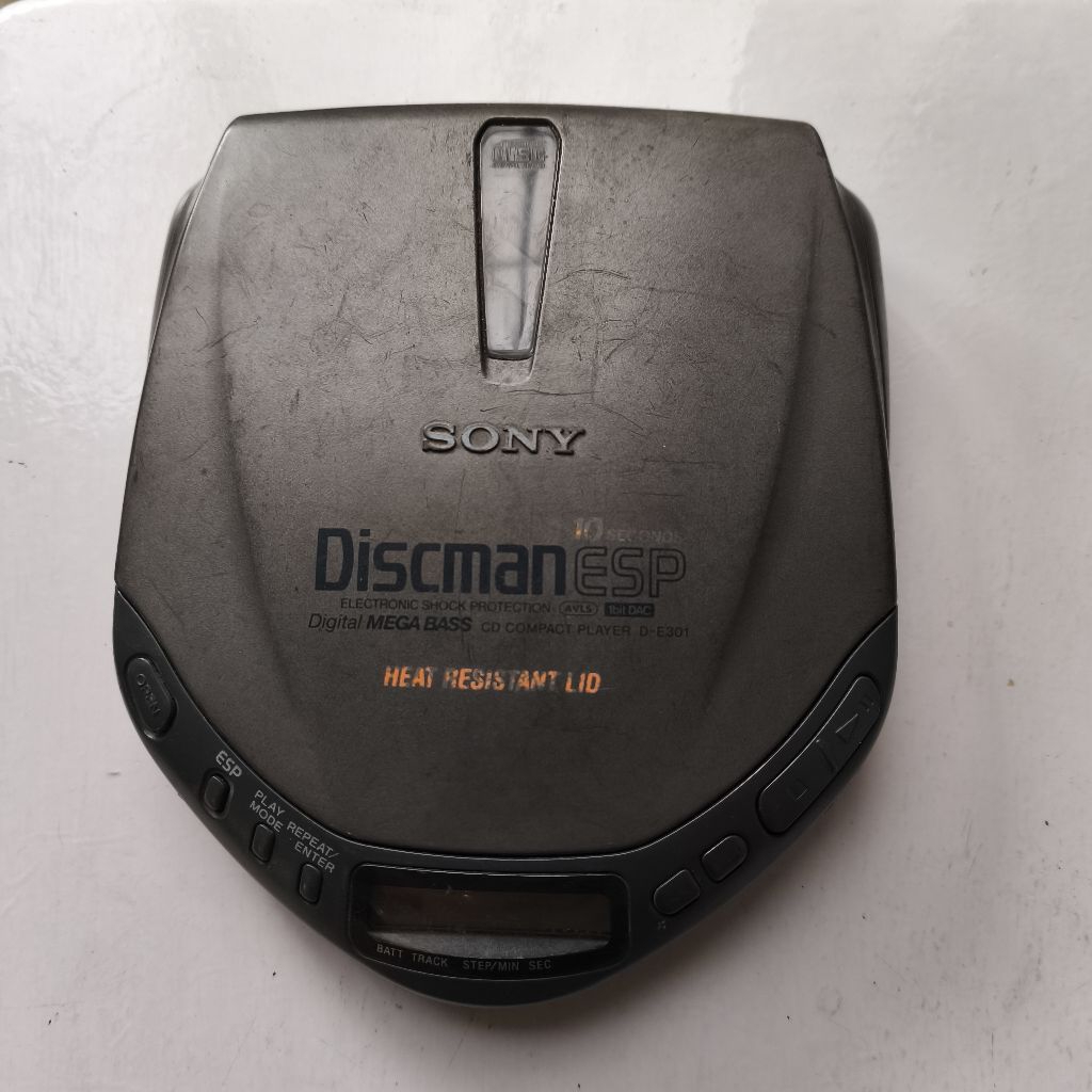 Portable CD Player/Discman Sony D-E301 (No Disc)