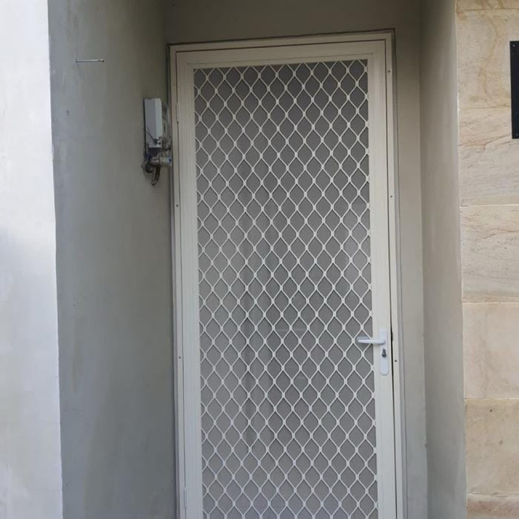 PINTU KASA NYAMUK BAJA