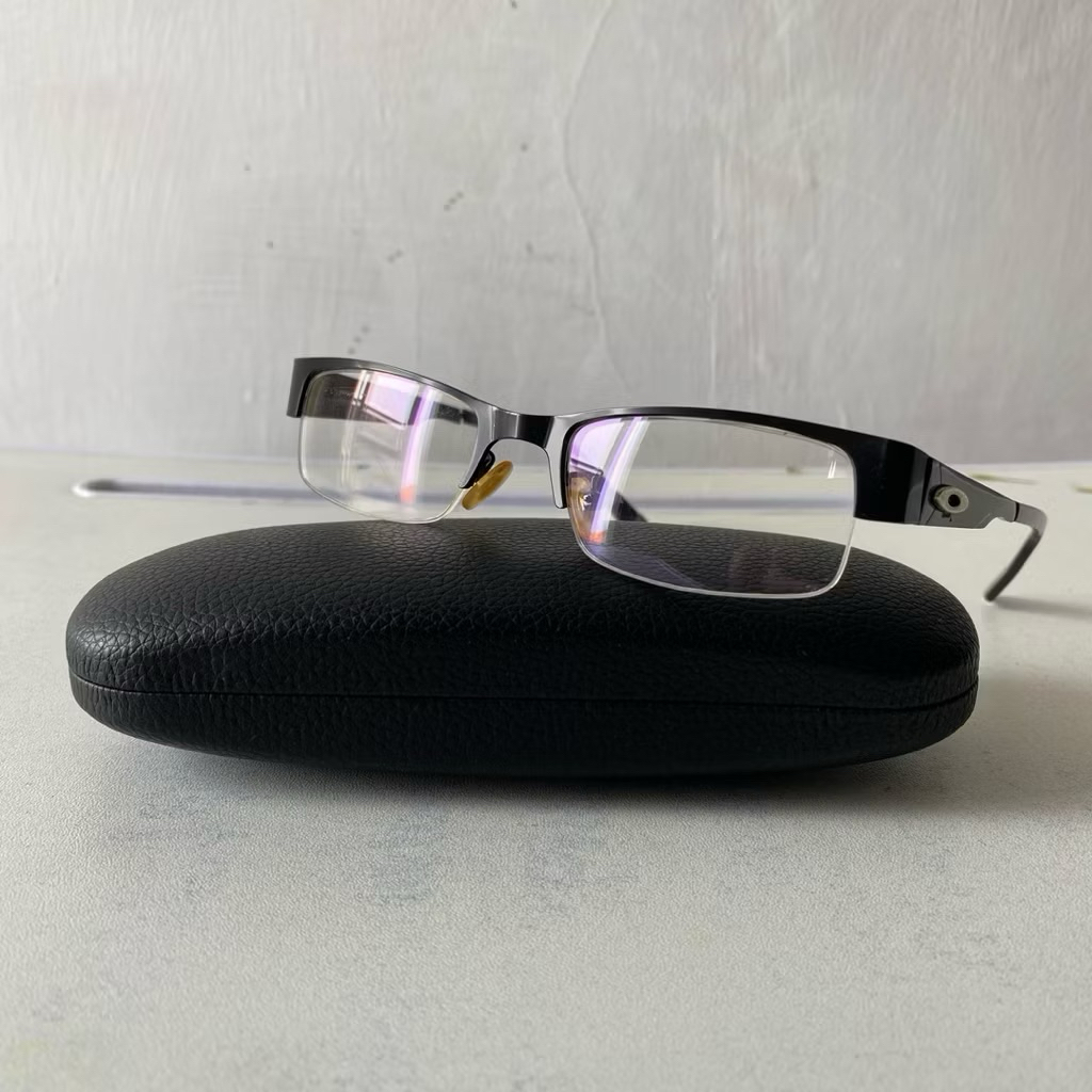 Frame Kacamata Branded Preloved Unisex – Oakley Ratchet Titanium