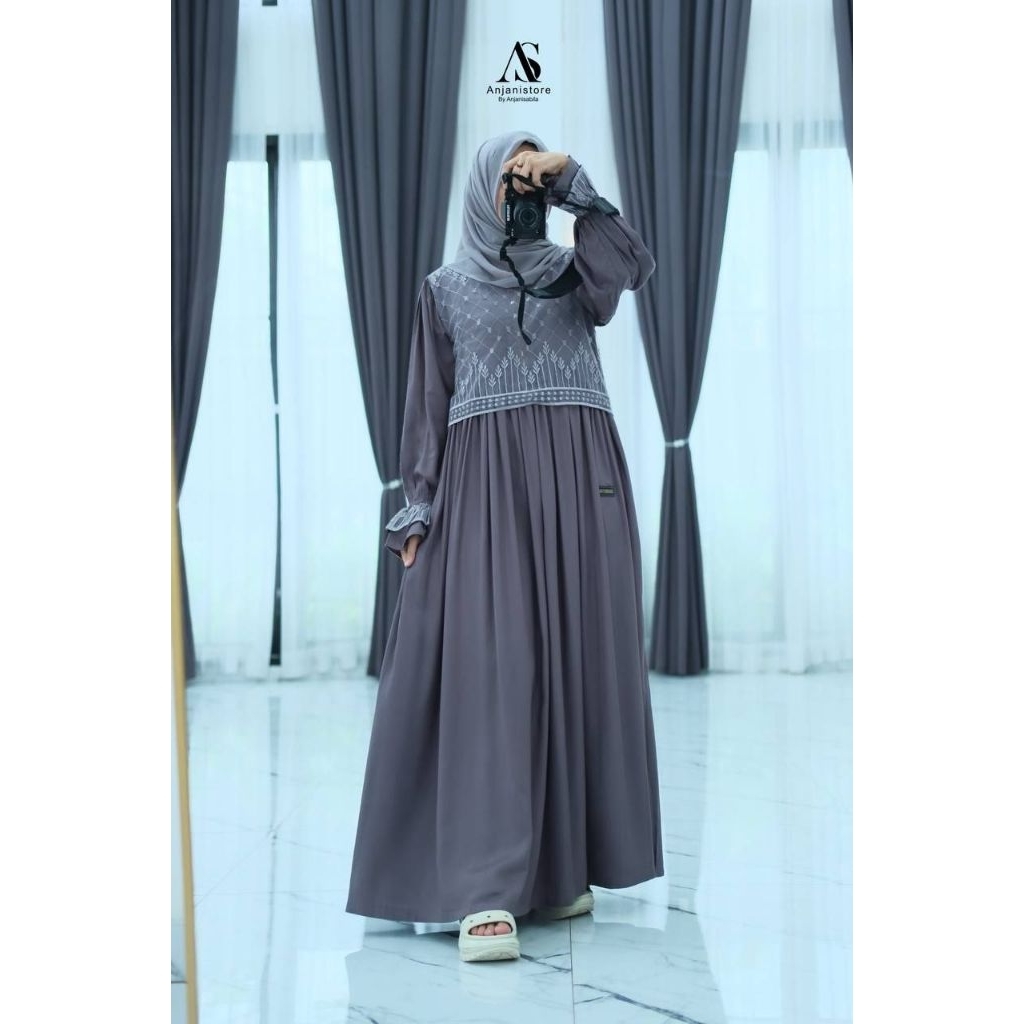 Busana Muslimah Terusan Dress Gamis organza chorcoal by anjanistore