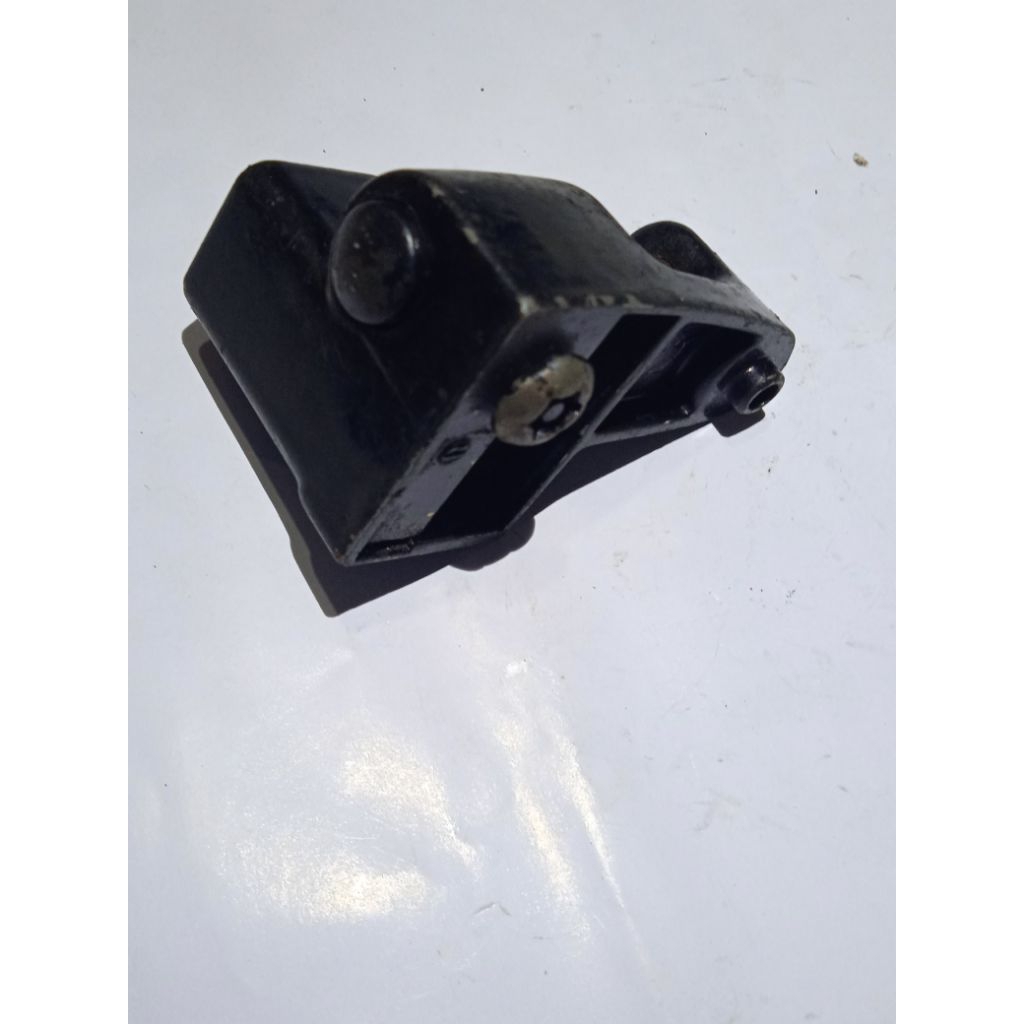 helmet holder, cantolan helm Honda gl100,gl pro original