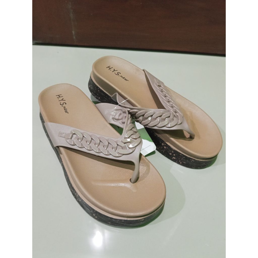 Sandal wedges karet hys new