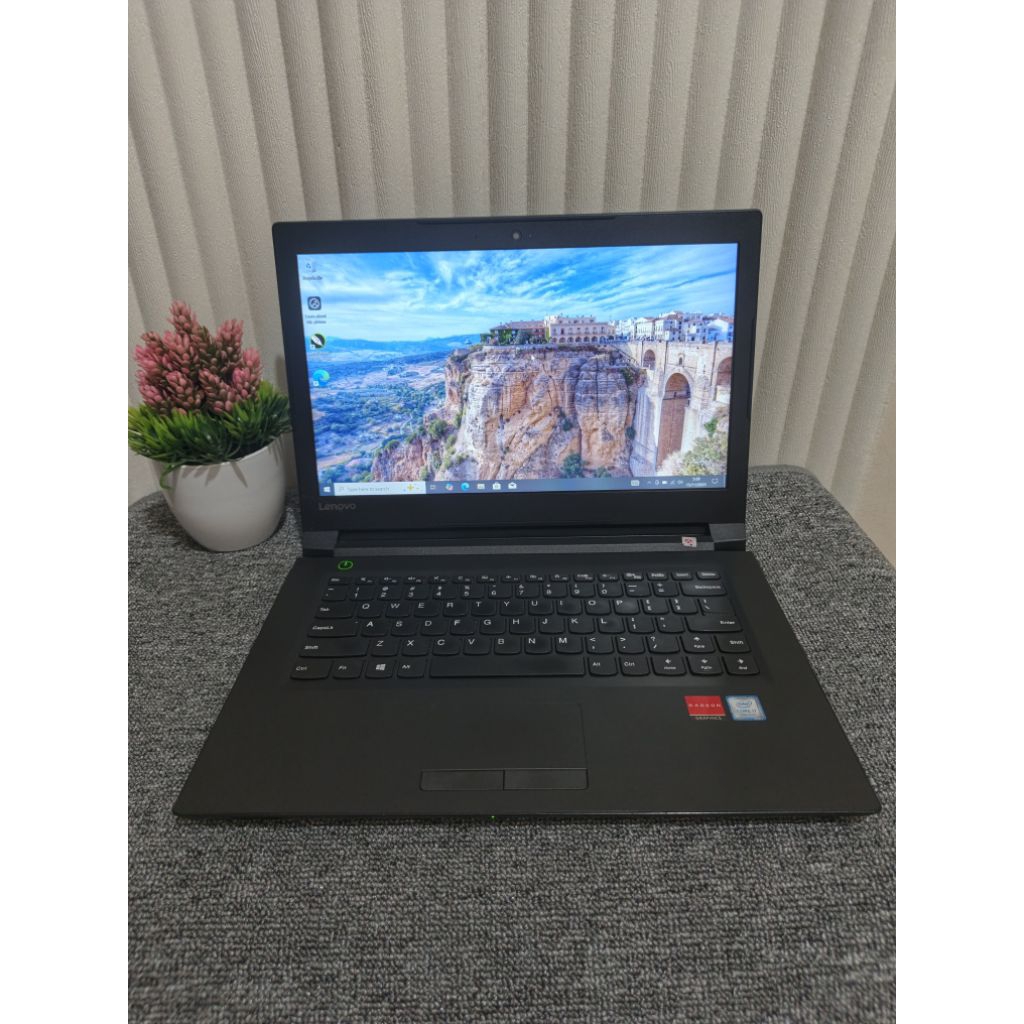 Lenovo Ideapad V310 | Intel Core i7 Gen 7| RAM 8GB | SSD 480GB|AMD Radeon R5 M330 2 GB |Mulus Siap P