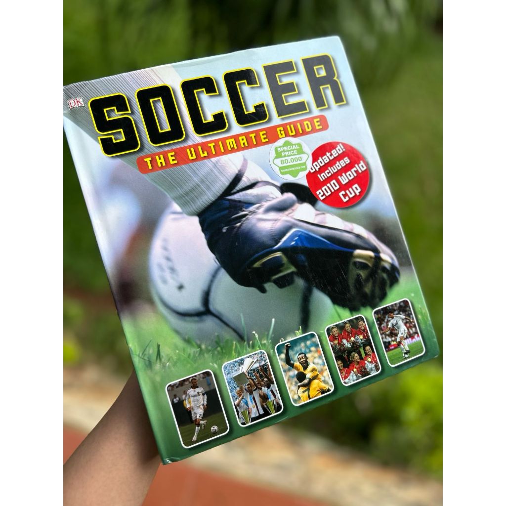 DK Soccer The Ultimate Guide (HC) Sports Book untuk Anak Bahasa Inggris Preloved