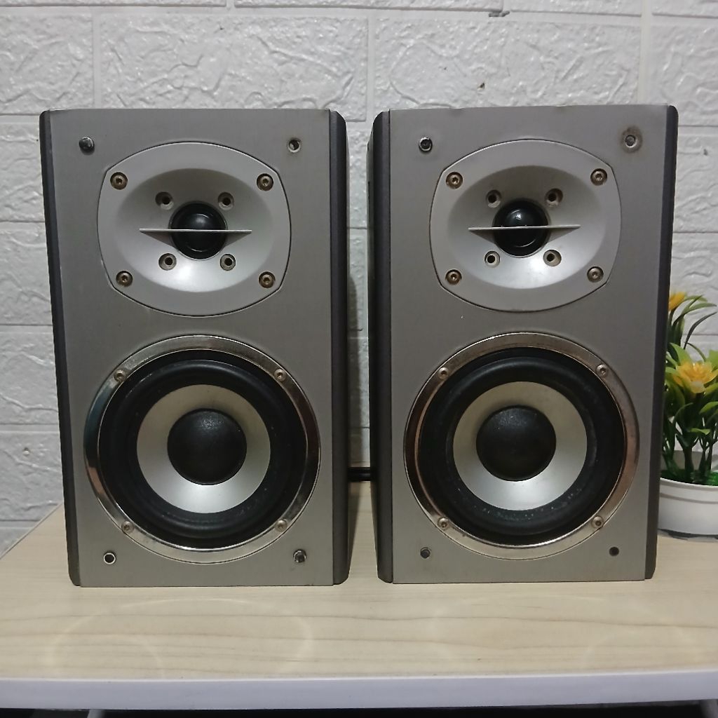 Speaker surround AOWA built up
