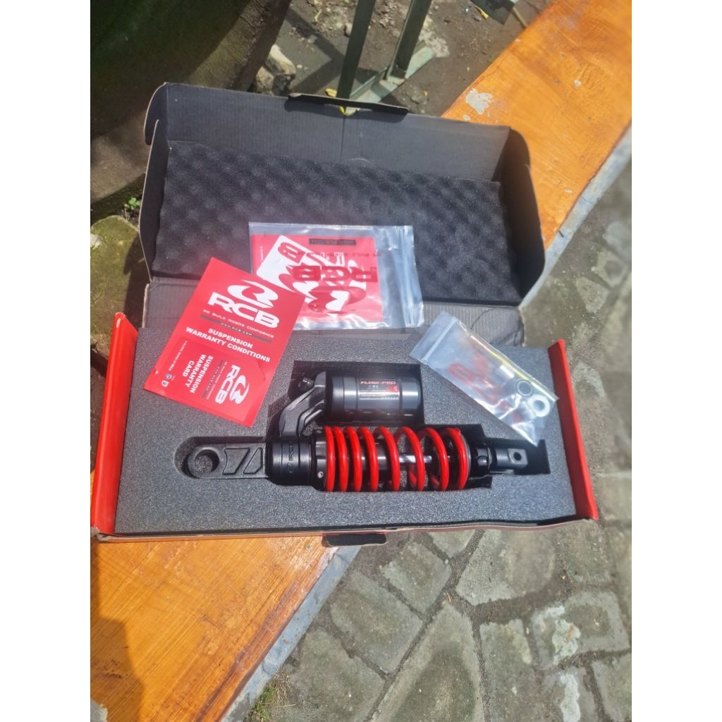 Shock matic RCB FLOW PRO 305mm bekas lexi 155