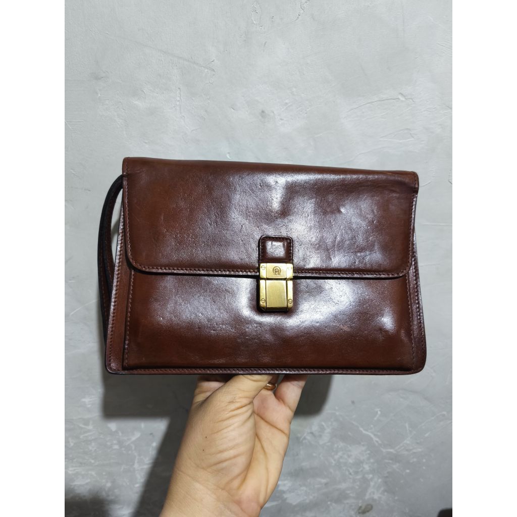 tas kulit clutch merk Aigner original vintage