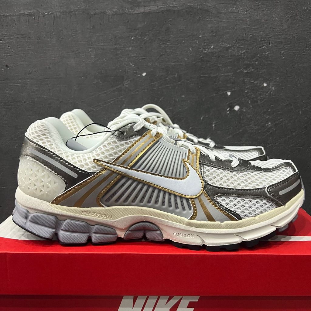 V0mer0 5 PL4T1num T1nt Met4LL1c GoLd