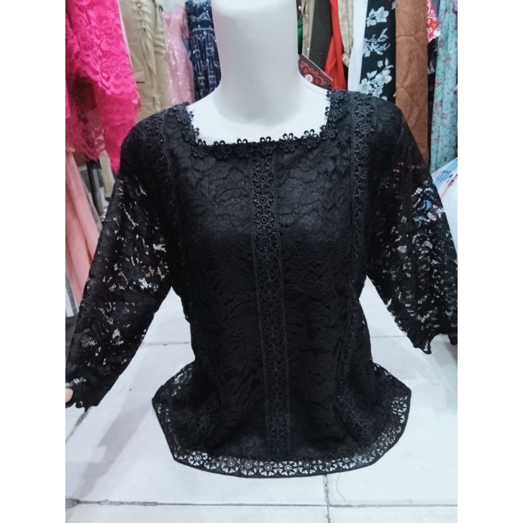 BLUS BROKAT BAJU BROKAT RESLETING BELAKANG KEBAYA BROKAT KHUSUS HITAM BAHAN FULL BROKAT TANPA GLITER