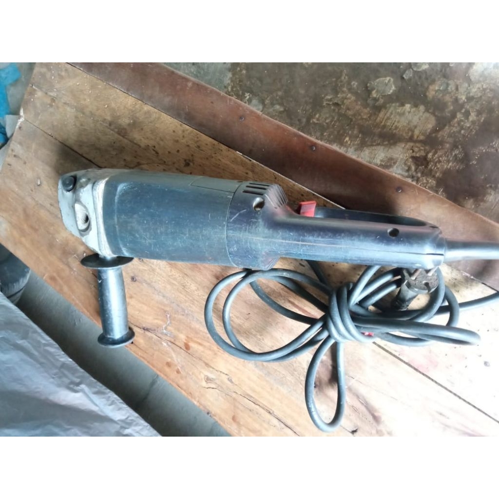 Gerinda Bosch 7inch kondisi normal siap pakai