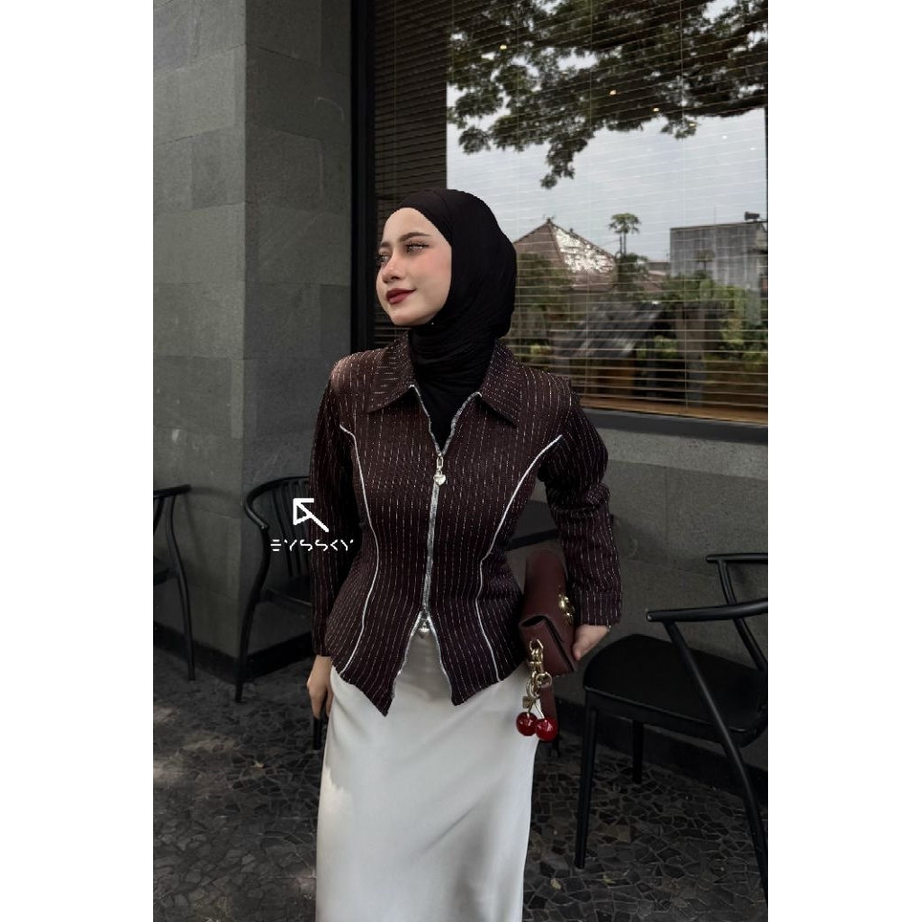 MMF - Dyffa Zipper Shirt Stripe Fitted Body Korean Style
