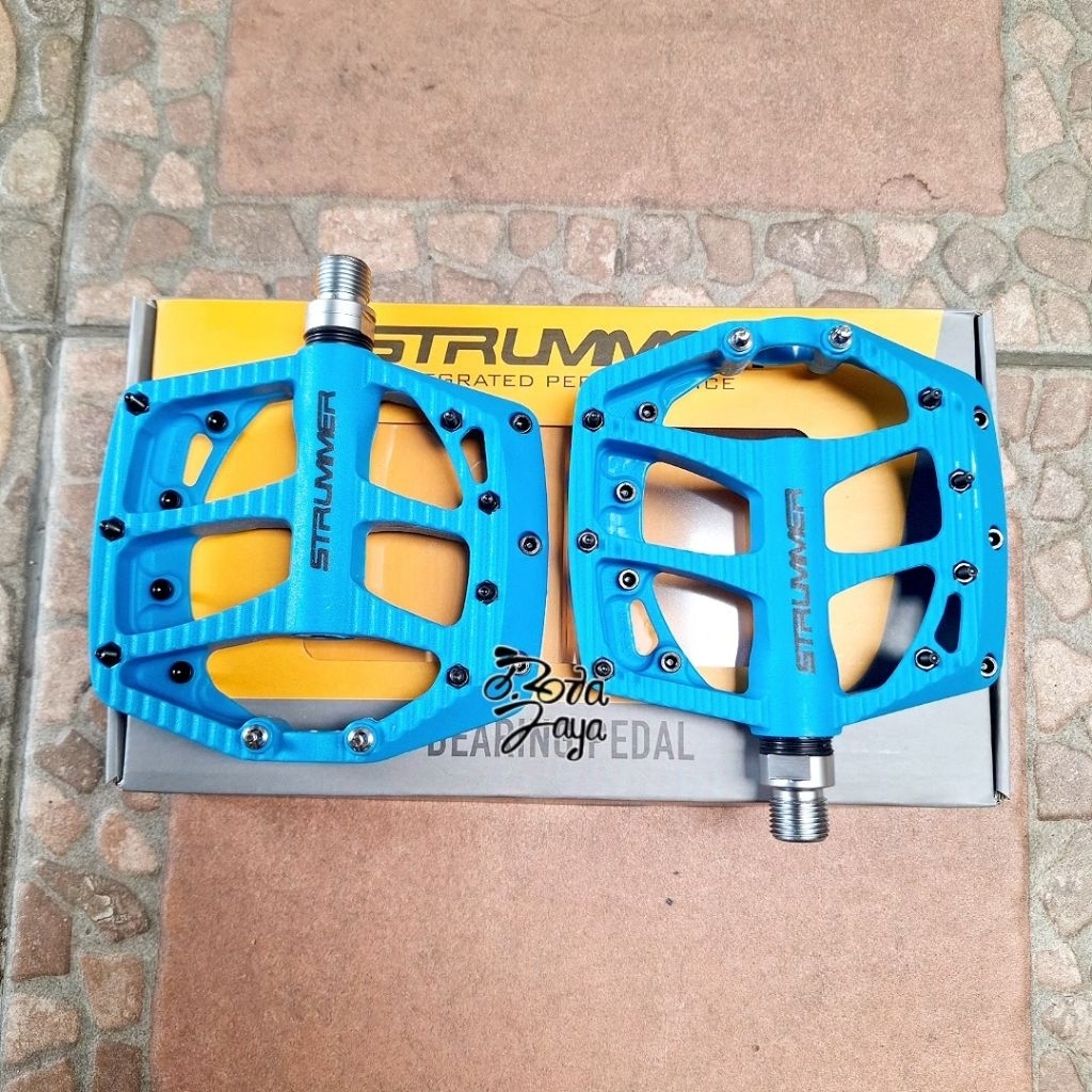 BIRU PEDAL SEPEDA MTB STRUMMER NYLON AS BESAR BIRU