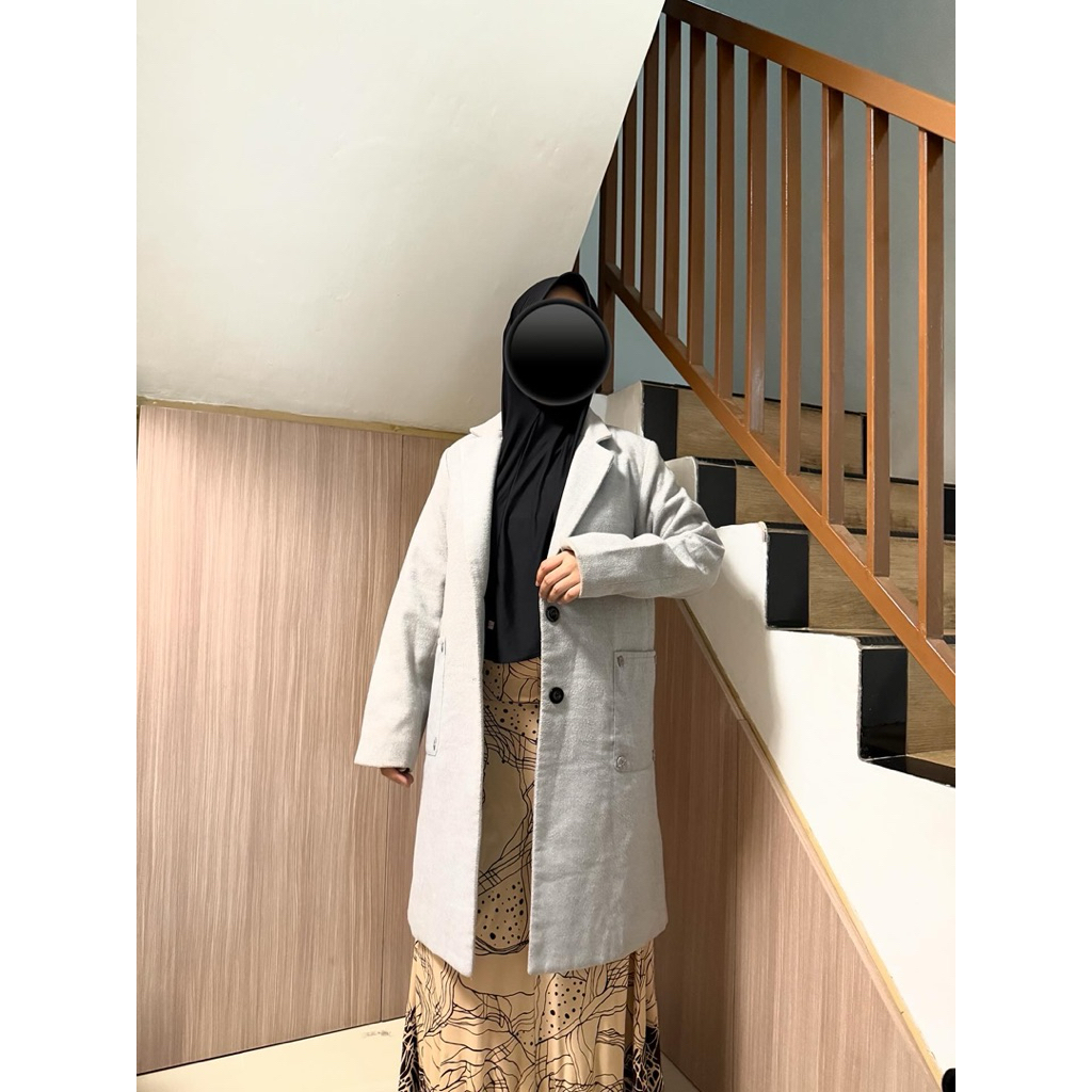Coat Winter Tebal Hangat Lembut Light Grey LD 100 Ingni