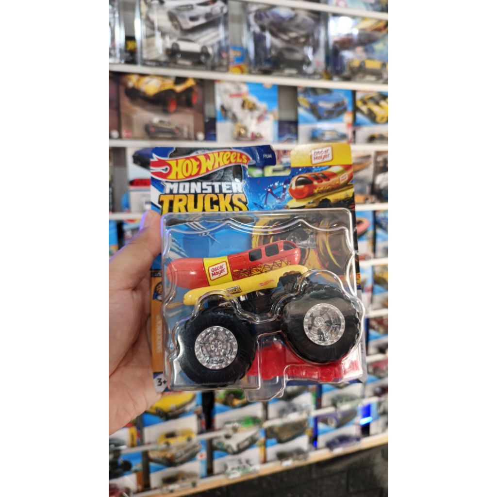 HOT WHEELS MONSTER TRUCK