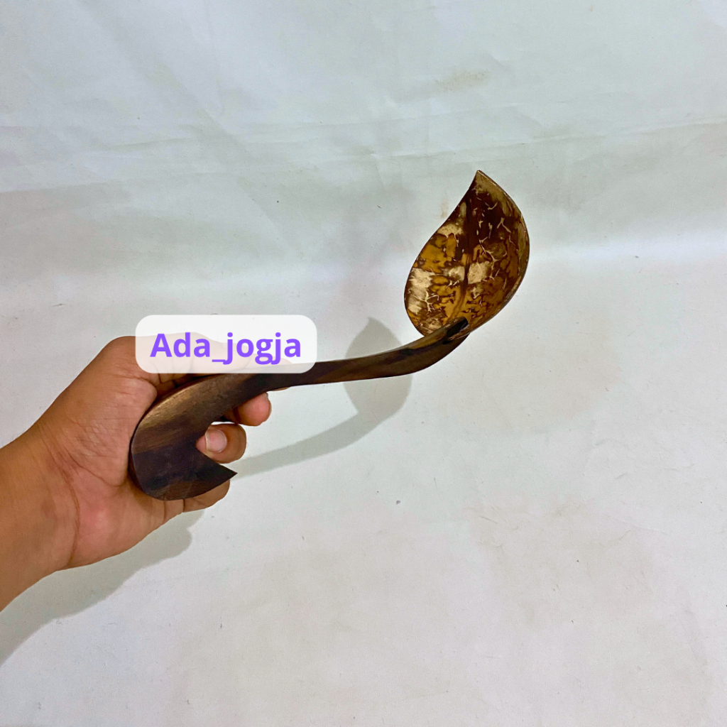 Souvenir Irus Centong Sayur Batok Kelapa (Motif Daun) Medium