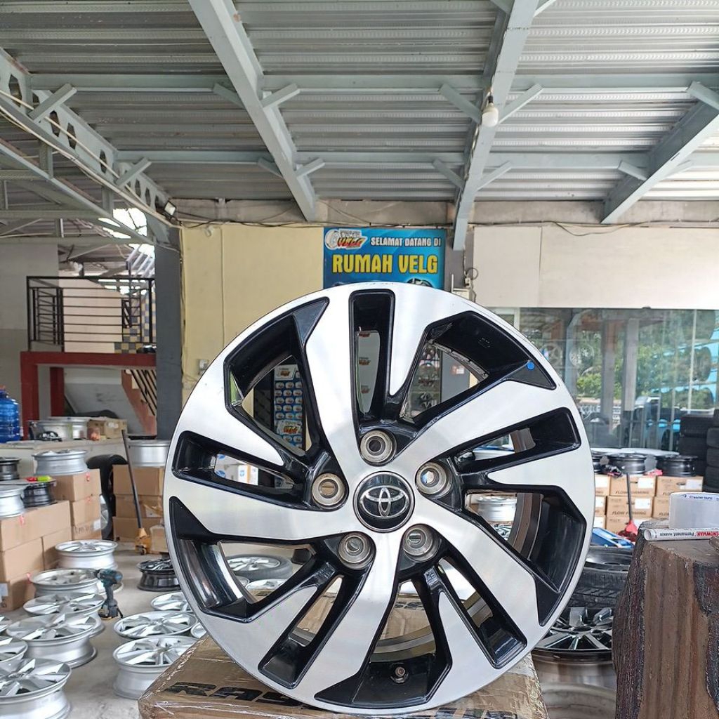 velg pelek original oem Toyota Rush TRD 2018-2024 ring 16