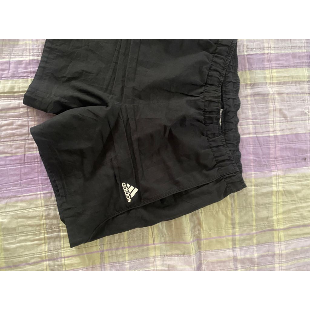 celana pendek olahraga hitam second