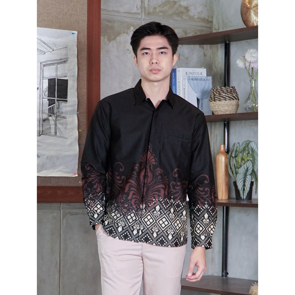Swipe Up Kemeja Batik Pria Katun Slimfit Modern Lengan Panjang Motif Kresna Black