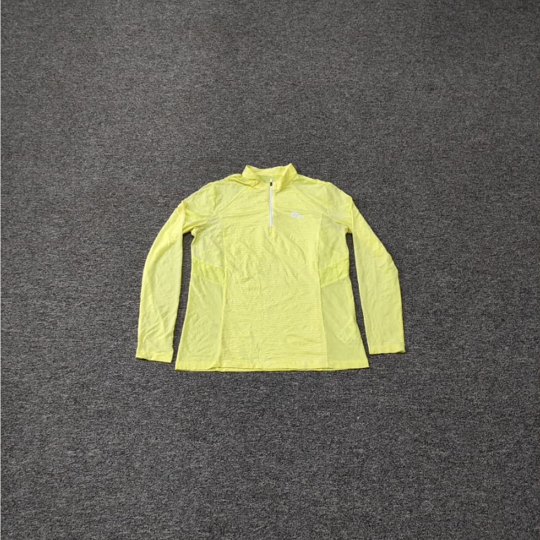 SIZE M Baselayer Kaos Outdoor Gunung Lari Sepeda Olahraga NEPA WANITA