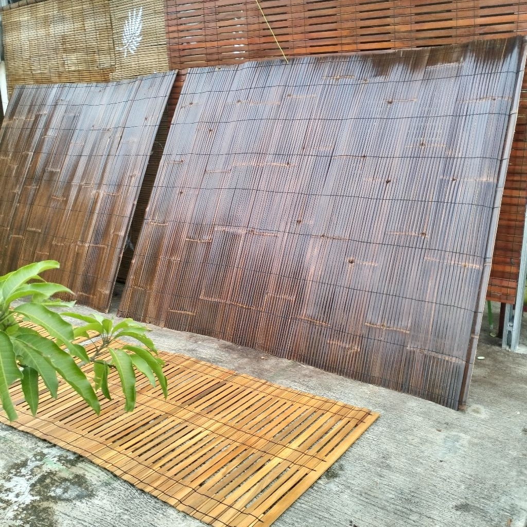 Tirai / Krey / Kere bambu kulit wulung lebar 225 cm costum ukuran plus kerekan, Tirai minimalis, Tir