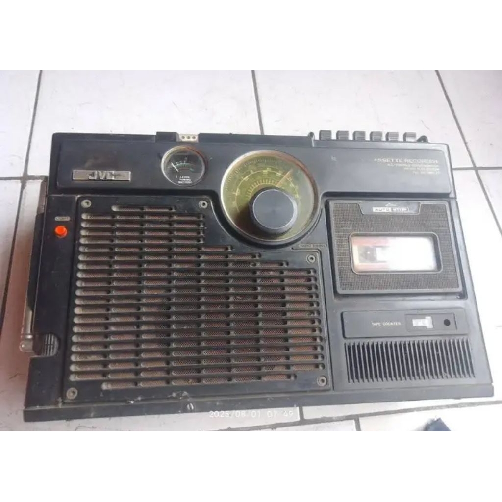 Radio tape tv kecil merek JVC