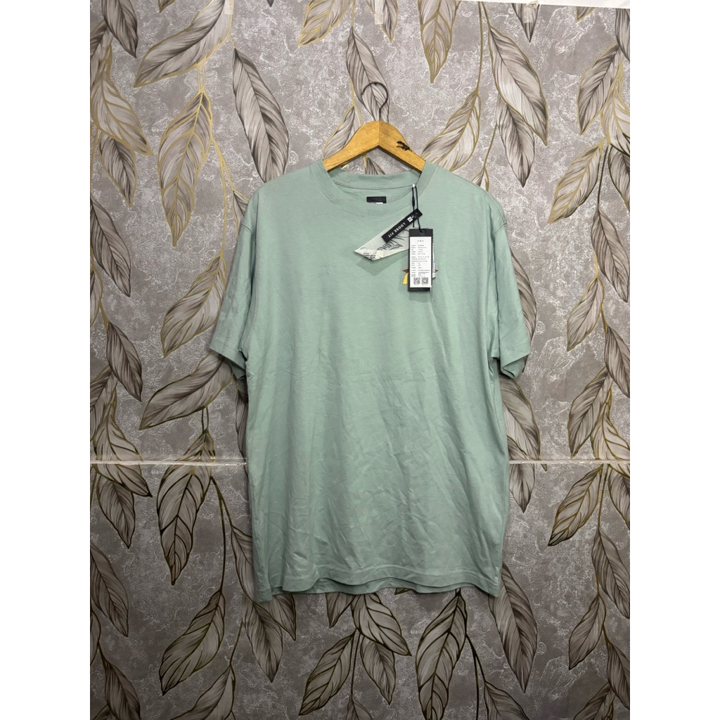 T shirt BNWT new era original