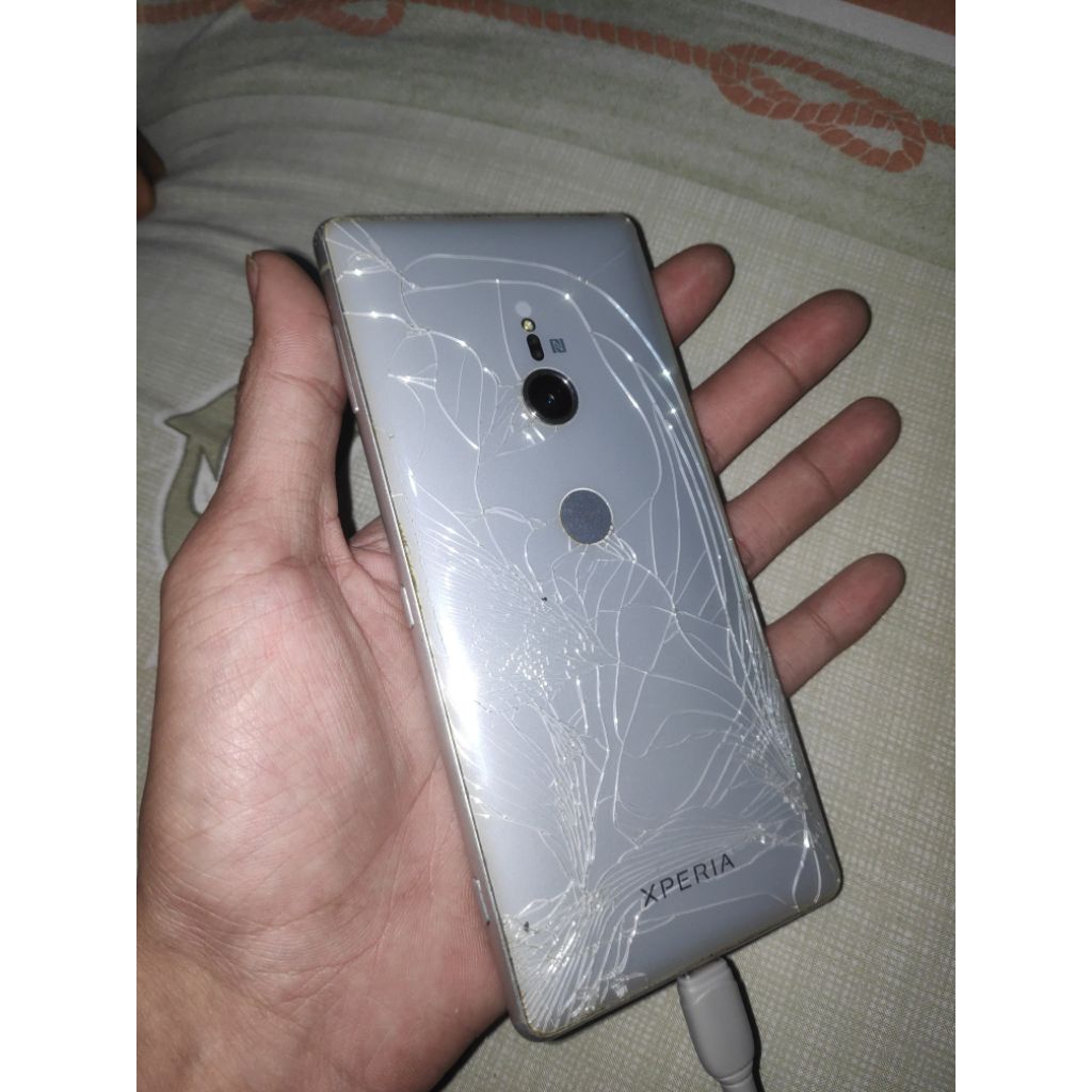 SONY XPERIA XZ2 MINUS